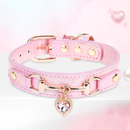 Collar con Dijes de Corazón de Pedrería para Perros Pequeños y Medianos - Collar Elegante con Efecto Termosensible y Cierre Ajustable