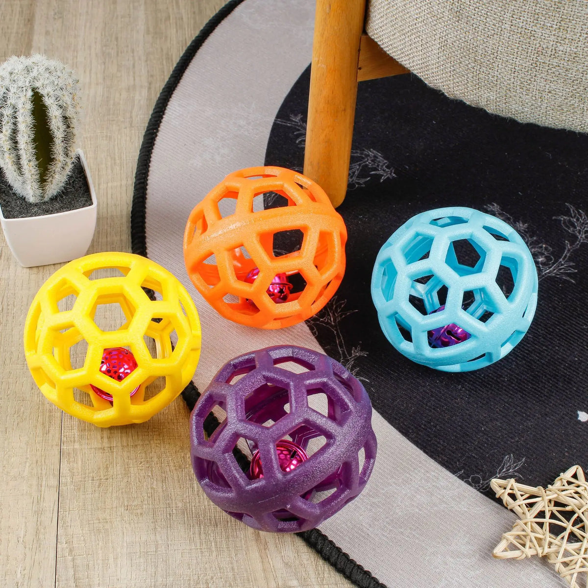 Pelota Interactiva Hueca Molar de TPR para Perros – Juguete Mordedor Geométrico Ultra Resistente para Masticación, Limpieza Dental y Cachorros